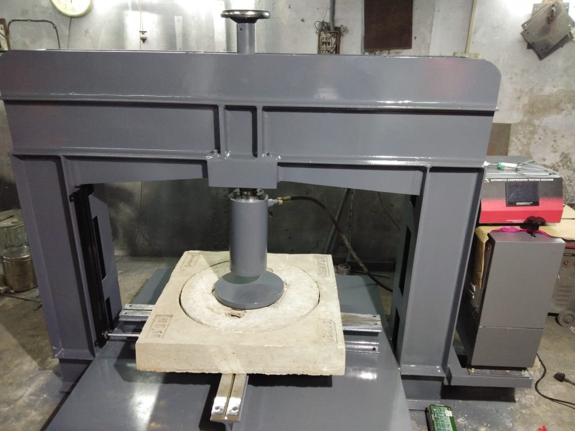 DIGITAL MAN HOLE COVER TESTING MACHINE 500KN -1200 X 1200 - 500 KN